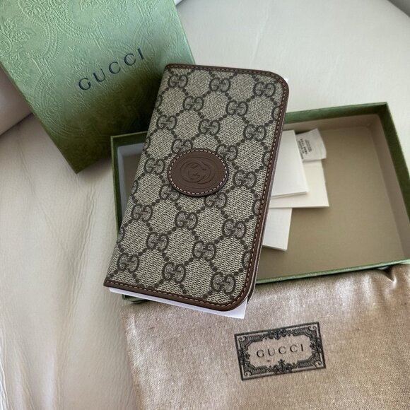 NEW GUCCI GG PRINT BROWN IPHONE CASE 15 With Wallet GG Print 100% Authentic - Picture 1 of 6